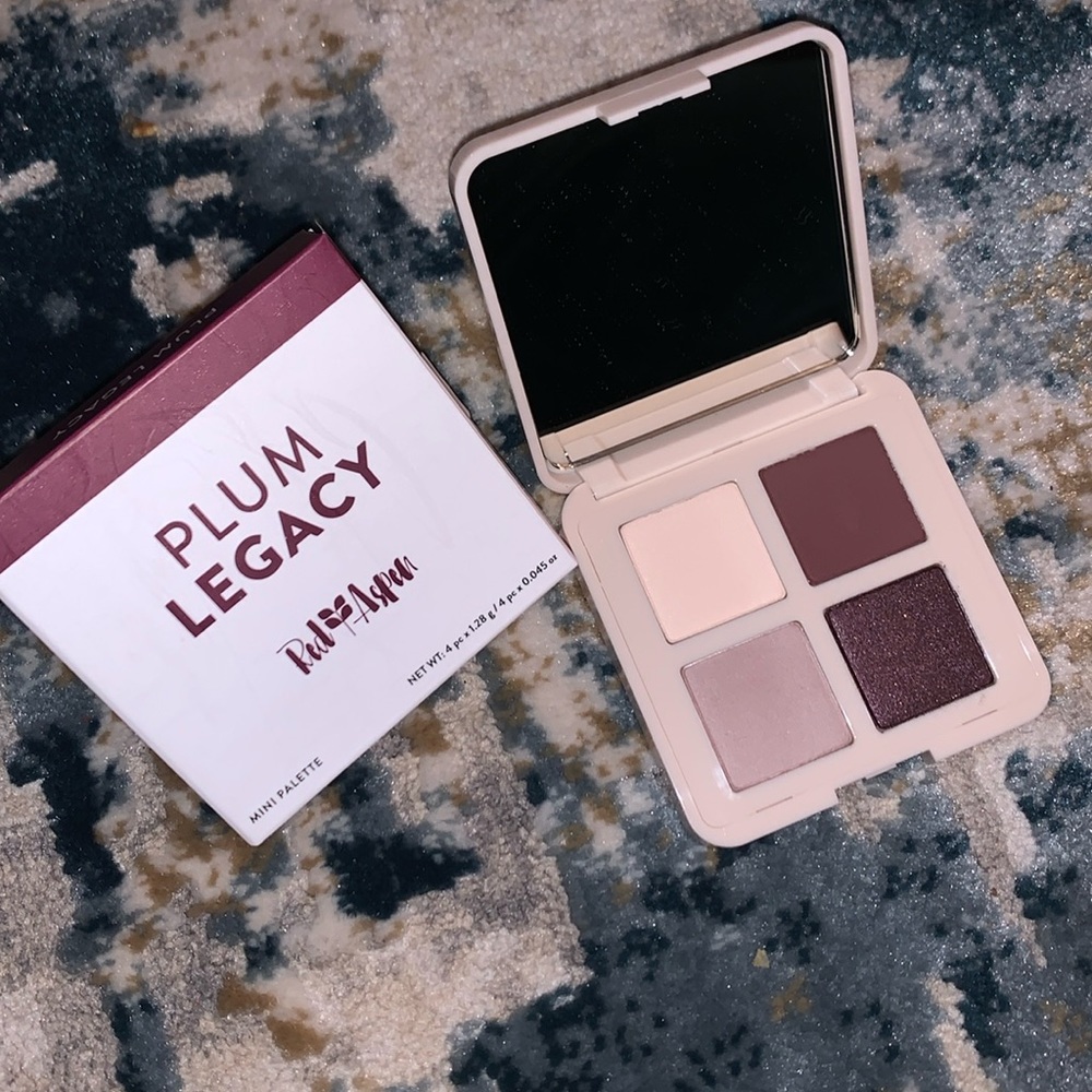Eyeshadow palette